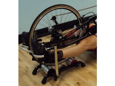 Side supports, no need to adjust footrests.